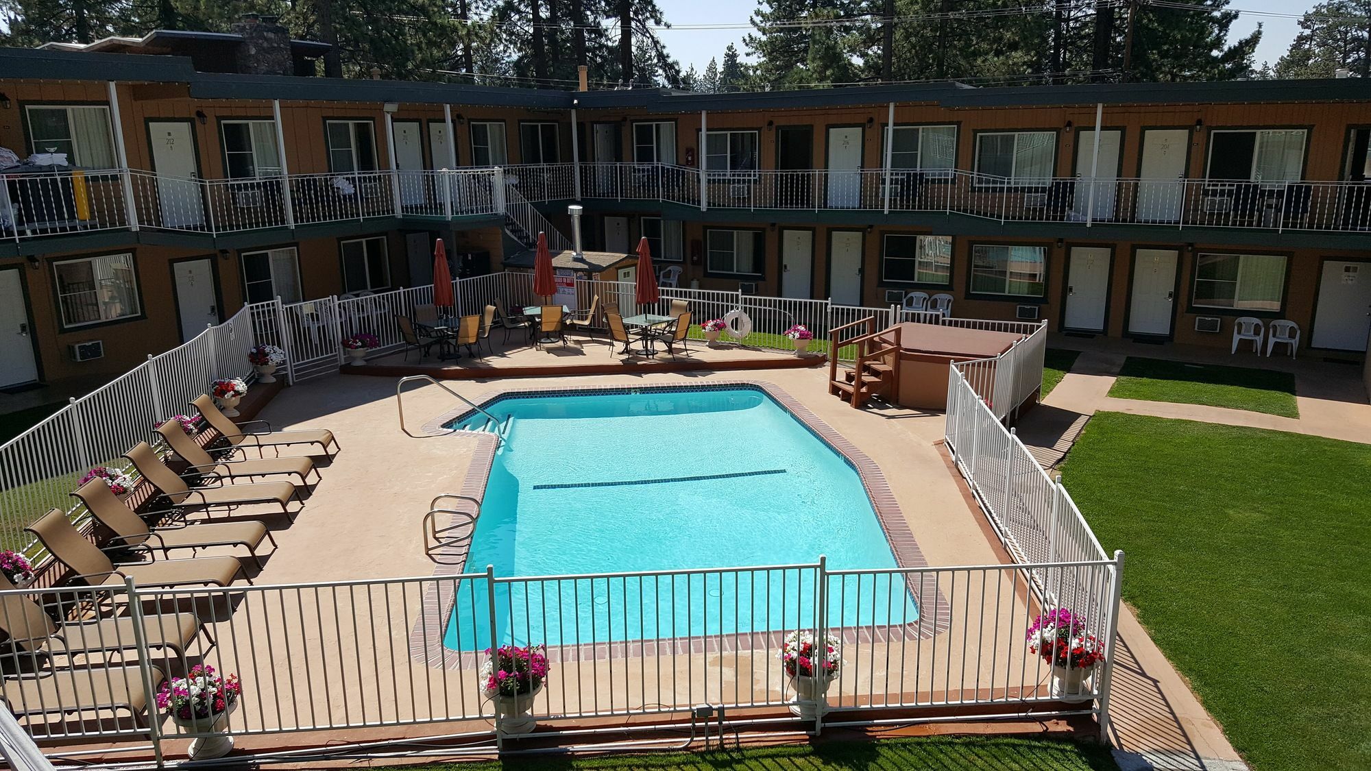 Alpine Inn & Spa South Lake Tahoe Exterior photo
